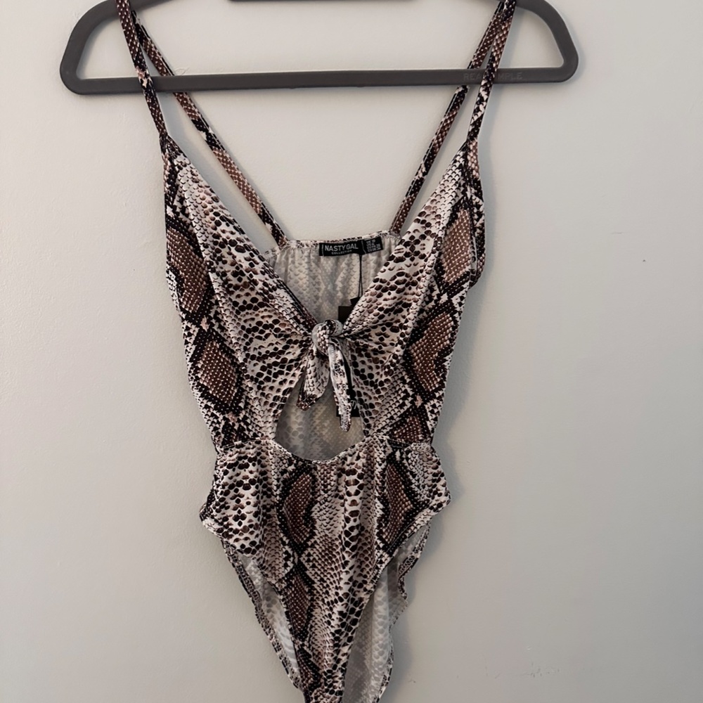 Nasty Gal Snakeskin Tie Bodysuit Size 6